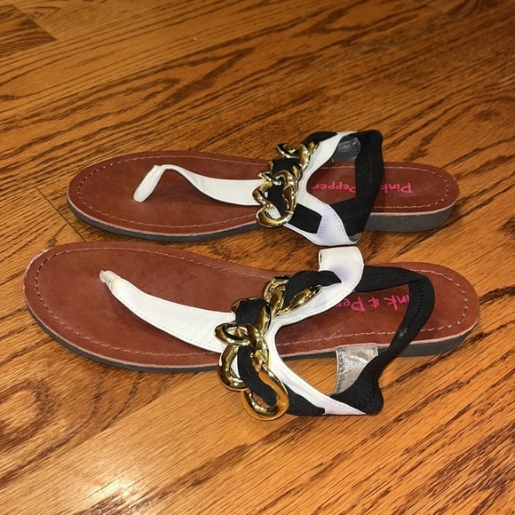 Pink & Pepper Woman’s Sandals Size 8.5 - Picture 3 of 6